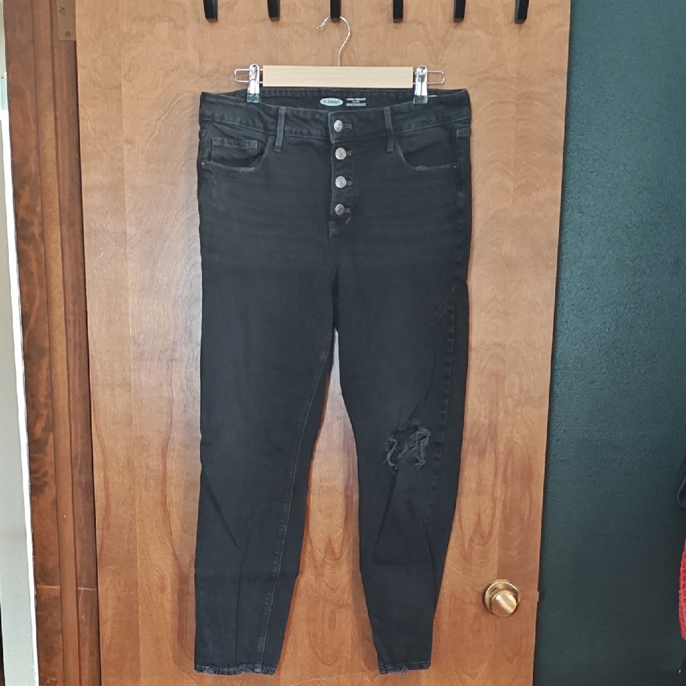 Old Navy Women's Distressed Black Ankle Jeans